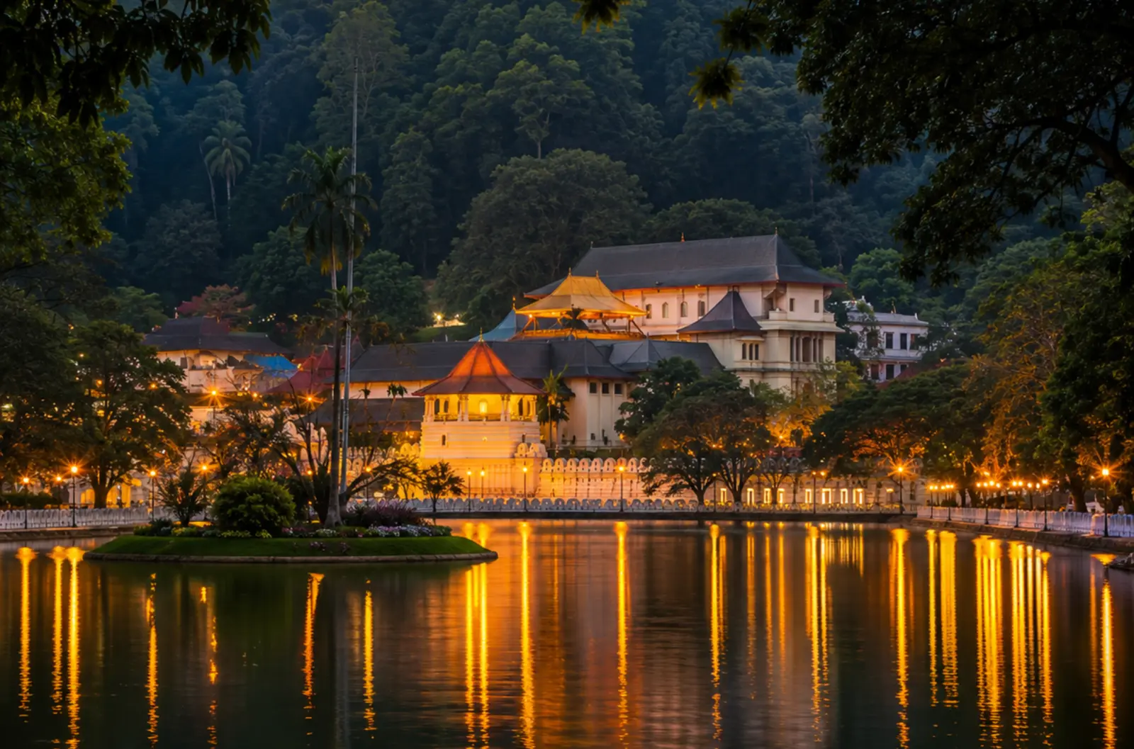 Luxury Sri Lanka Honeymoon Adventure with Jeep Safari
